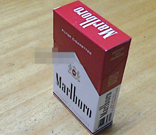 挑选高档香烟时，可以从以下几个方面进行考虑